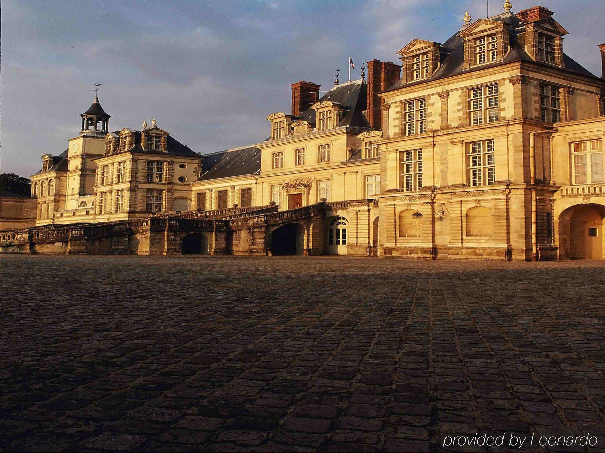 Ibis Chateau De Fontainebleau Exterior photo